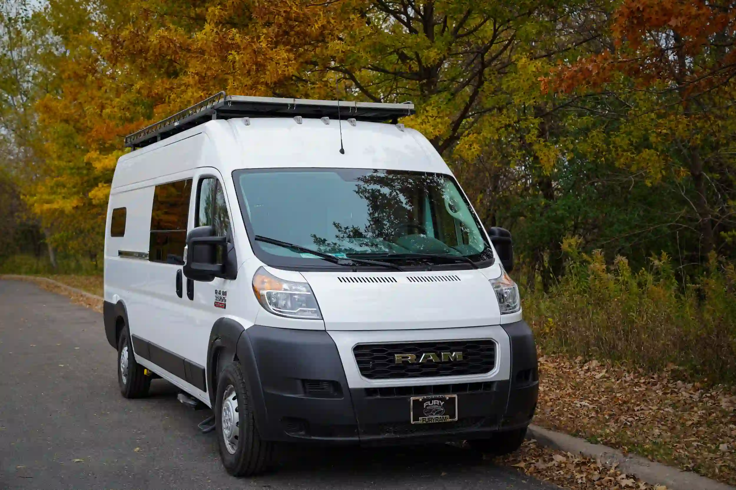 Choosing the Best Customized Tech Options for Your Van