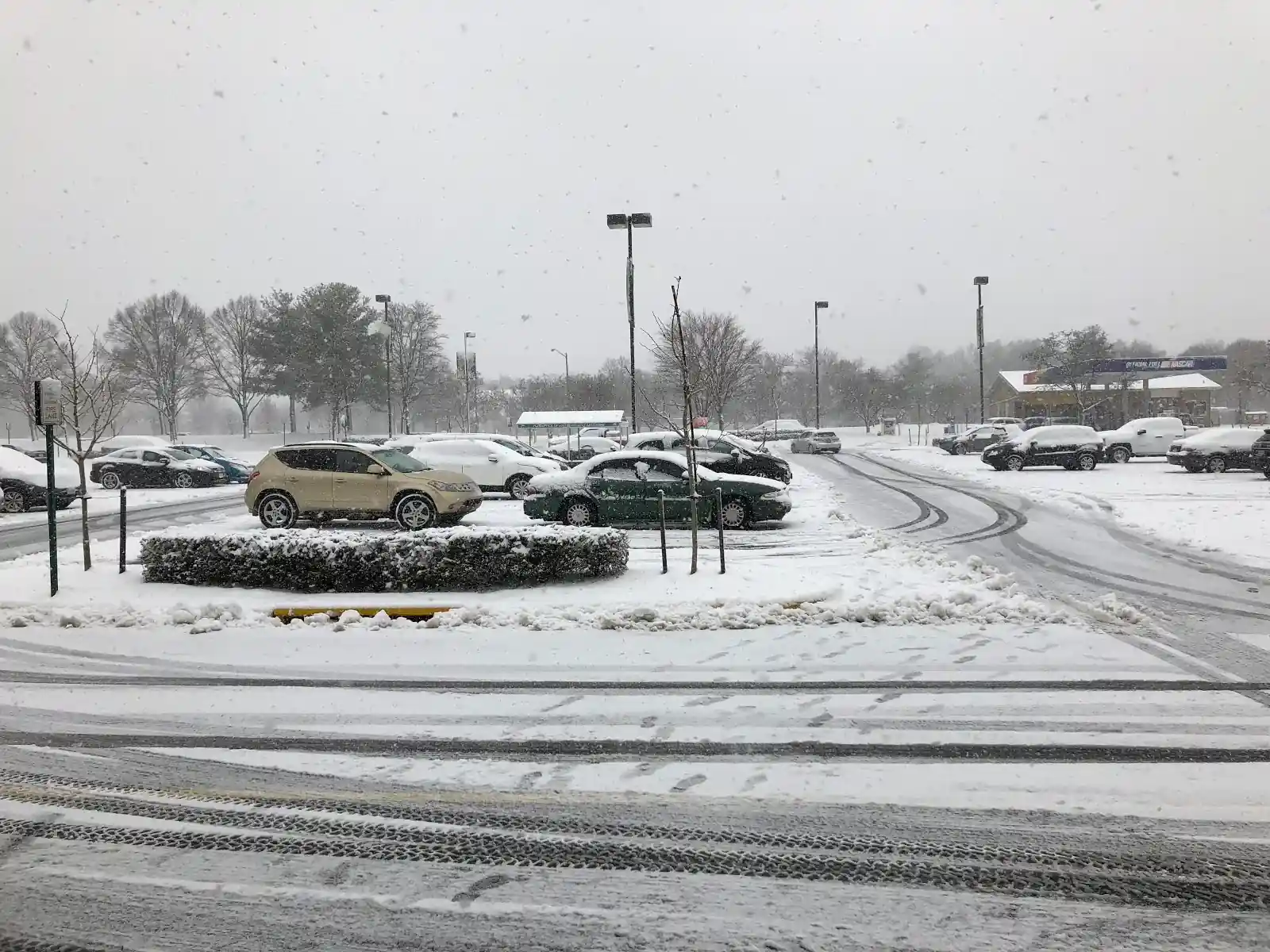 How Automated Snow Removal Tech Can Enhance Parking Ramp Safety and Efficiency